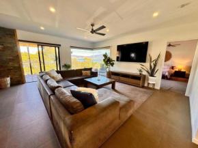 4 bed 2 Storey House With Views Spa Near Beach
